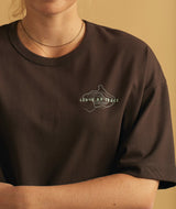 11067 | ELSK NO TRACE THILDA TUNG TEE | DARK OAK