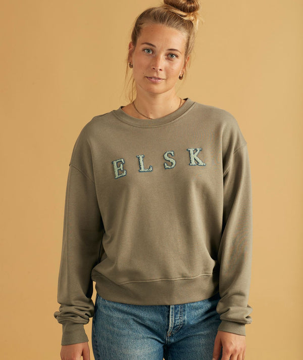 12017 | ELSK CHENILLE EMB. ØRUM WOMEN'S SWEATSHIRT | SMOKEY OLIVE