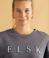12018 | LOVE CHENILLE EMB. ØRUM WOMEN'S SWEATSHIRT | STONE PURPLE