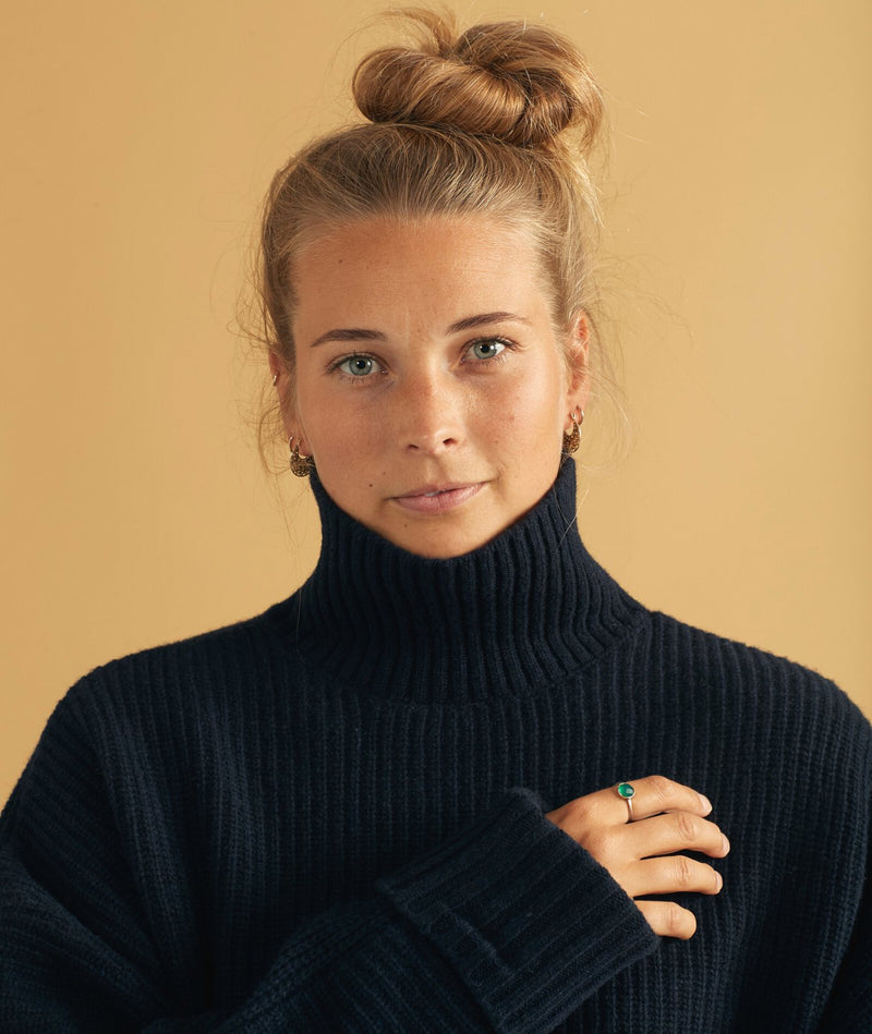 15004 | ELSK VIGGA KNITTED T-NECK | MØRKE BLÅ