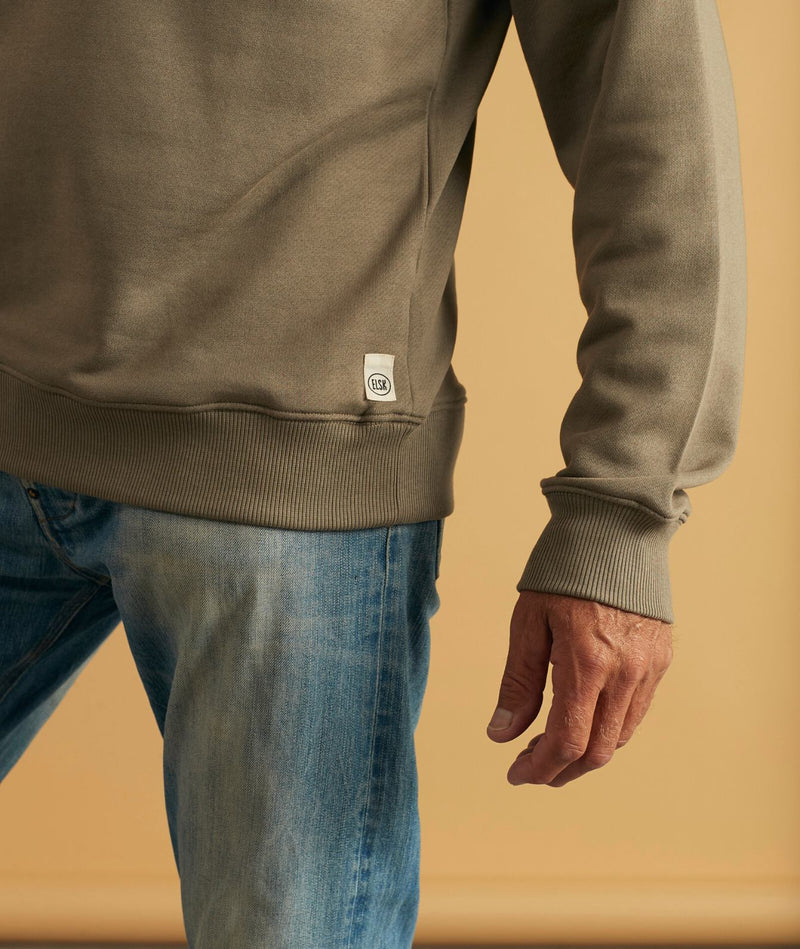 02044 | ELSK MAP TVÆRS MEN'S CREWNECK | SMOKEY OLIVE