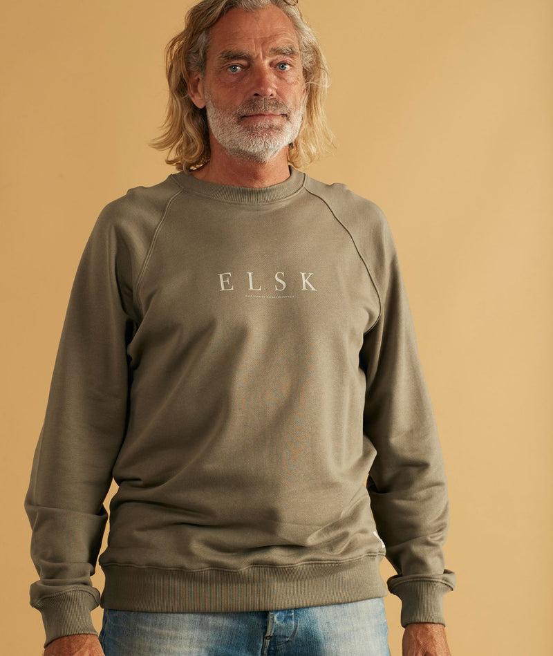 02045 | ELSK® PURE TVÆRS MEN'S CREWNECK | SMOKEY OLIVE