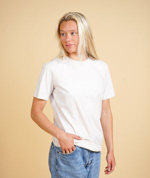 CASUAL BASIC WOMEN'S T-SHIRT