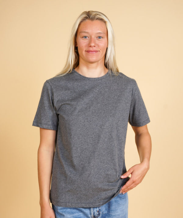 CASUAL BASIC WOMEN'S T-SHIRT