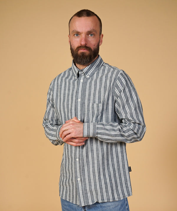 HUGO MEN'S BUTTON DOWN STRIPE SHIRT