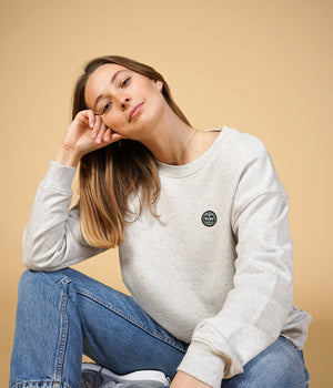 GLOBE WOMEN'S SKYUM CREWNECK