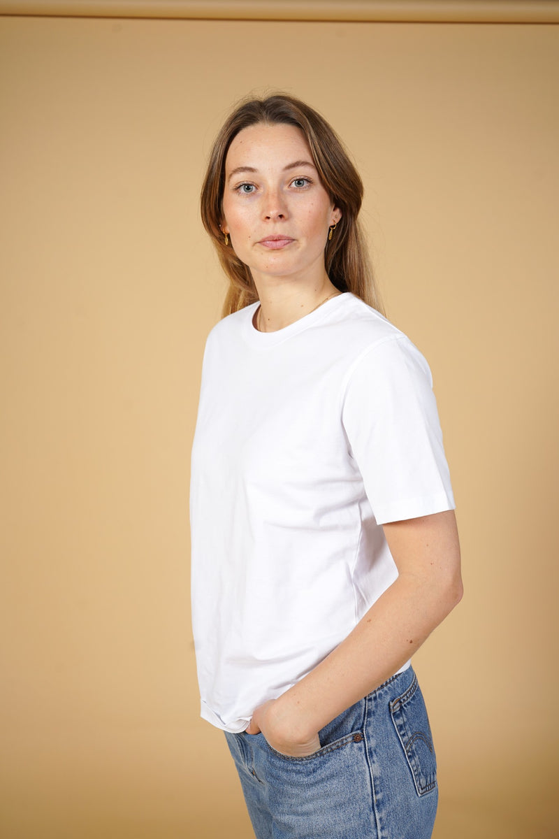 BASIC WOMEN'S BRUSHED T-SHIRT