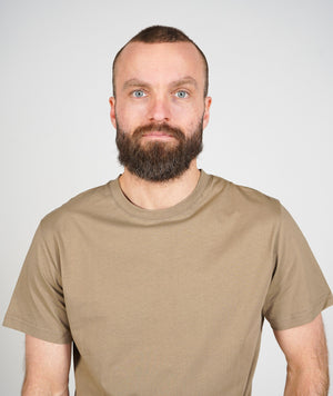 ESSENTIAL MEN'S T-SHIRT