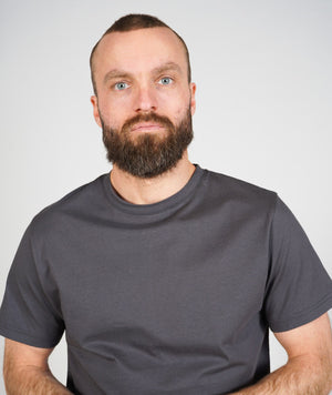 ESSENTIAL MEN'S T-SHIRT