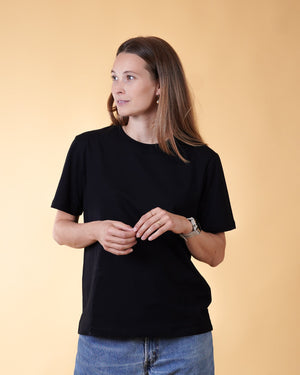 BASIC WOMEN'S CLASSIC T-SHIRT