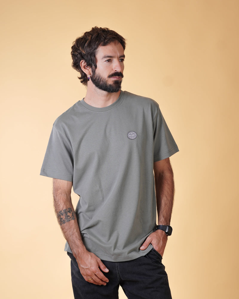GLOBE BRUSHED T-SHIRT