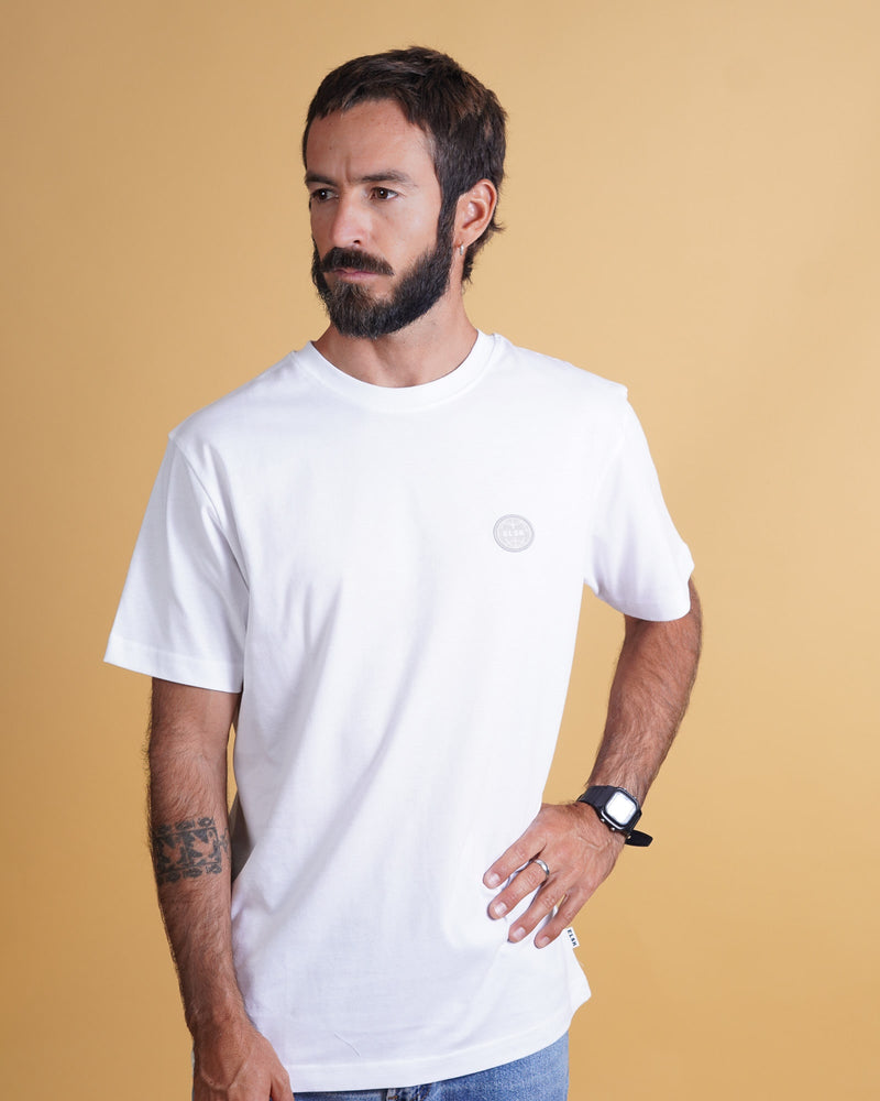 GLOBE BRUSHED T-SHIRT