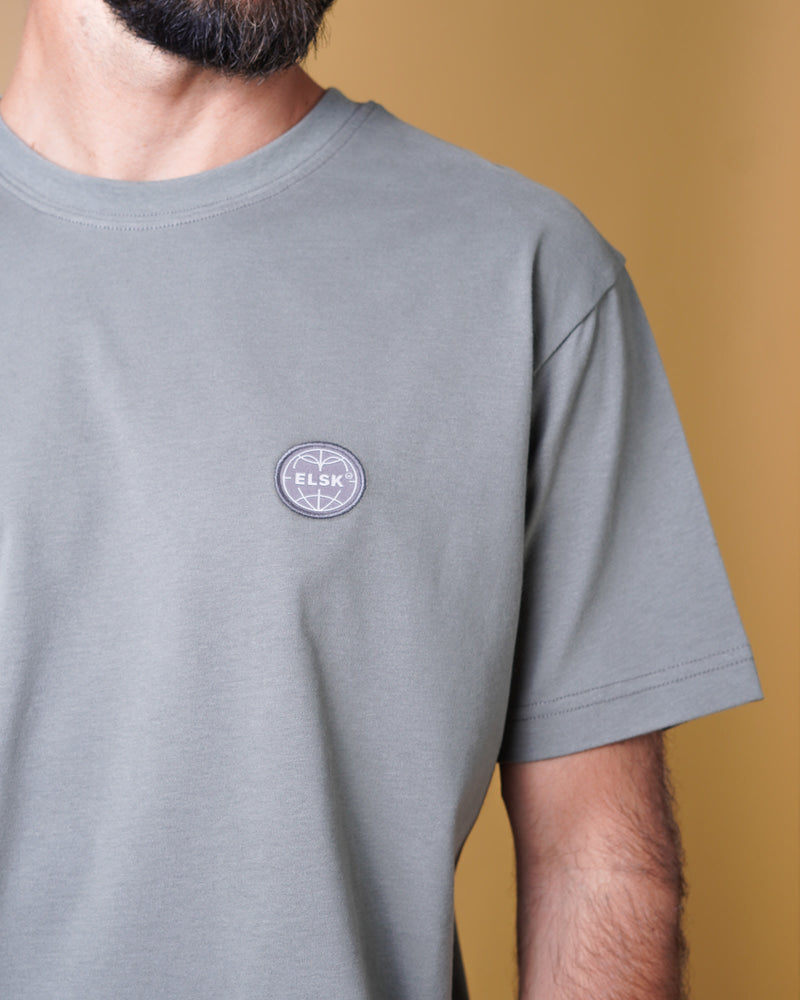 GLOBE BRUSHED T-SHIRT