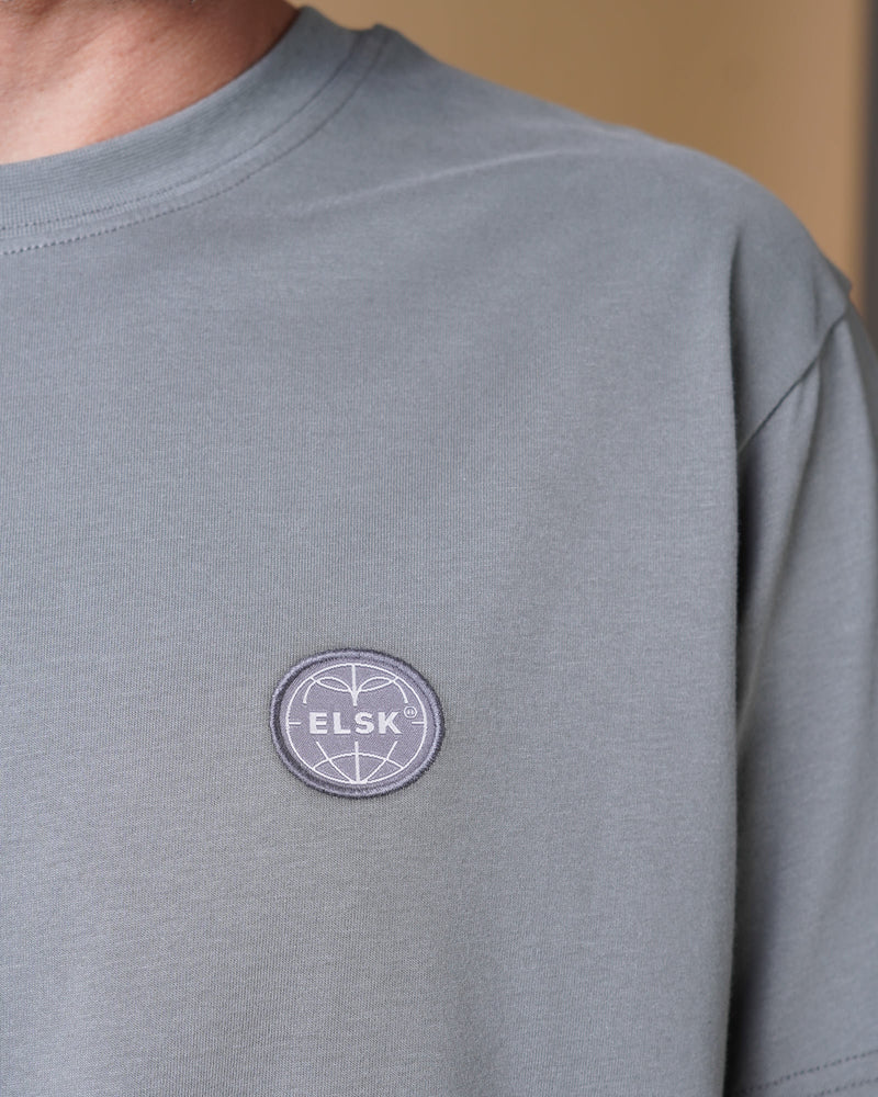 GLOBE BRUSHED T-SHIRT