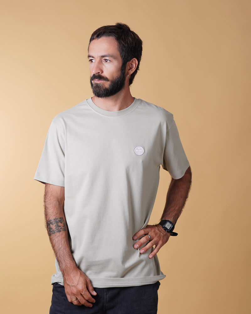 GLOBE BRUSHED T-SHIRT
