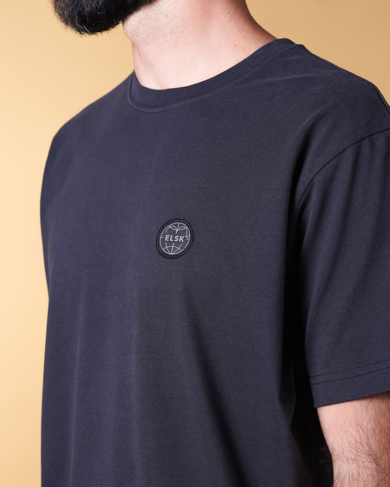 GLOBE BRUSHED T-SHIRT
