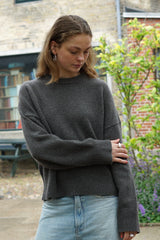 ROUNDNECK WOMEN'S RECYCLED WOOL KNIT