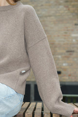 ROUNDNECK WOMEN'S RECYCLED WOOL KNIT