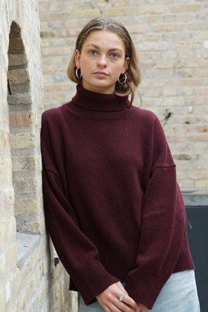 HIGHNECK WOMEN'S RECYCLED WOOL KNIT