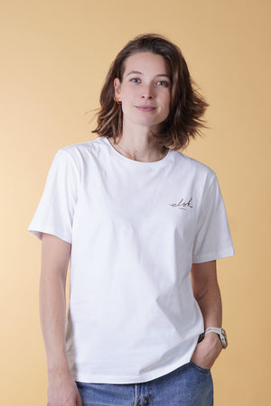 SIGNED BASIC WOMEN'S CLASSIC T-SHIRT