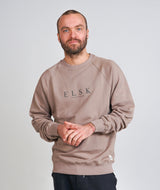 02024| ELSK® PURE TVÆRS MEN'S CREWNECK | TAUPE BROWN