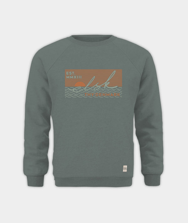 2366 | ELSK® SUNSIGN PCH TVÆRS MEN’S SWEATSHIRT | STONE GREEN