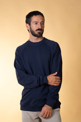 BASIC MEN'S RAGLAN CREWNECK