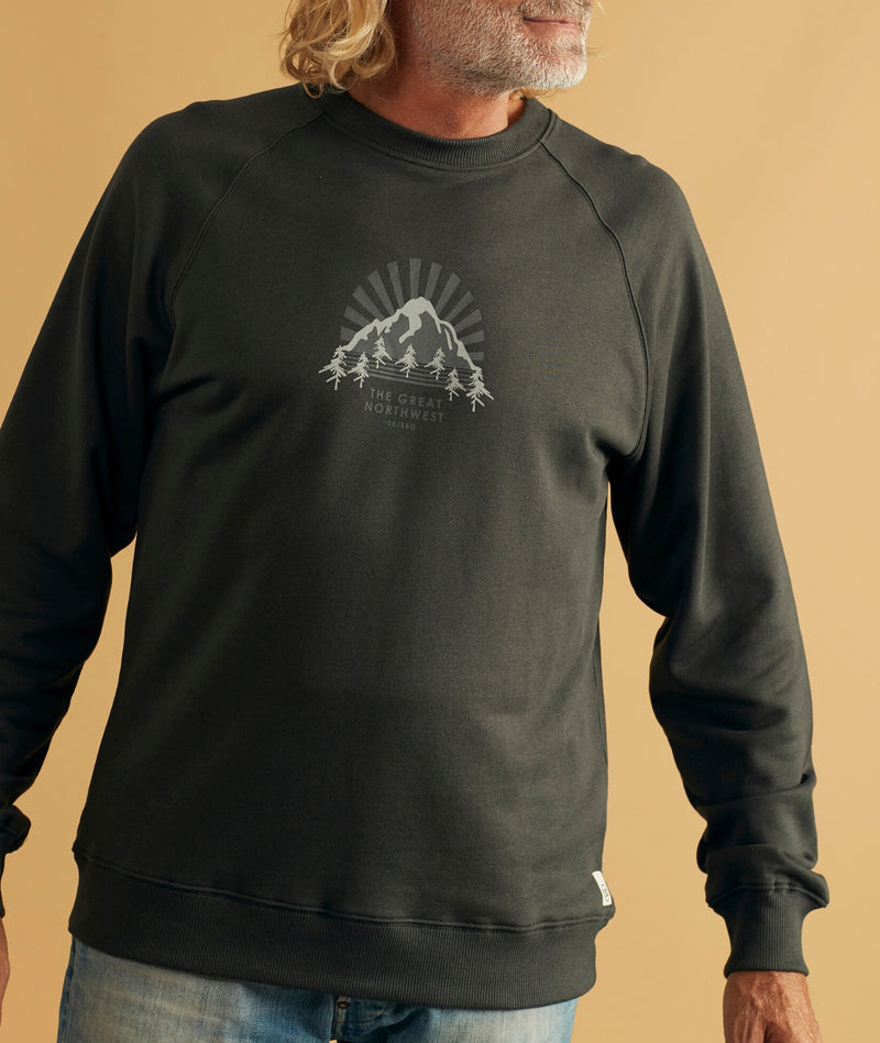 02040 | LOVE ICEBERG ACROSS MEN'S CREWNECK | PIRATE BLACK