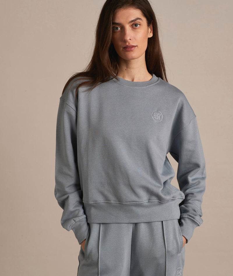 12005 | ELSK® ROUND LOGO EMB ØRUM WOMEN'S SWEATSHIRT | TRADEWINDS