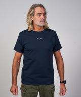 01081 | ELSK® PURE EMB TUNG MEN'S TEE | DARK NAVY