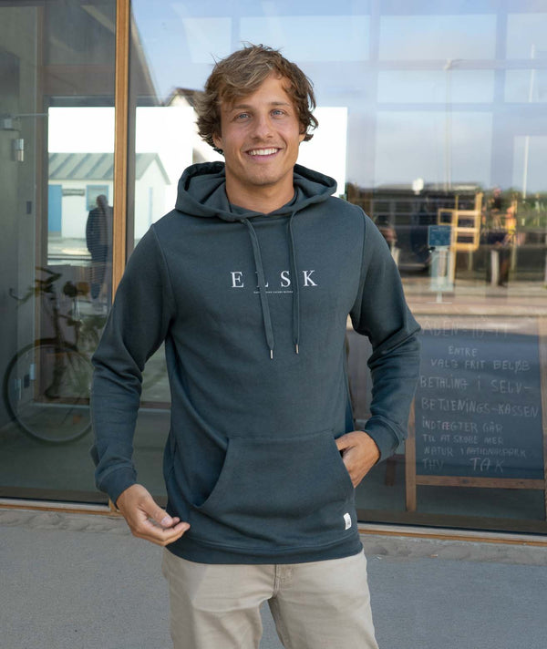 02003 | ELSK® PURE TVÆRS MEN’S HOODIE | STONE GREEN
