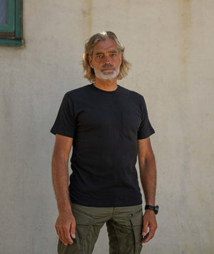 2318 | ELSK® ESSENTIAL POCKET BRUSHED T-SHIRT | DUSTY BLACK