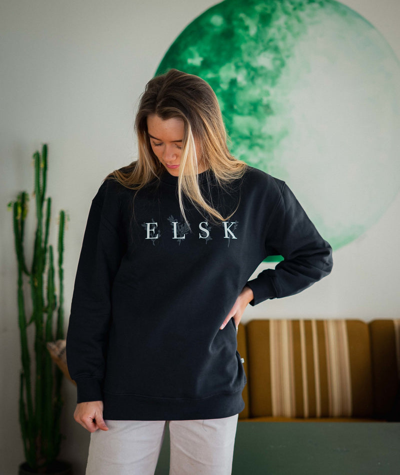 12014 | ELSK® PORSE LOGO ANNA WOMEN'S CREWNECK | PIRATE BLACK