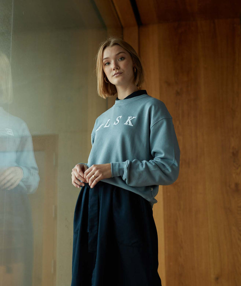 12008 | ELSK® CHENILLE EMB. ØRUM WOMEN'S SWEATSHIRT | TRADEWINDS