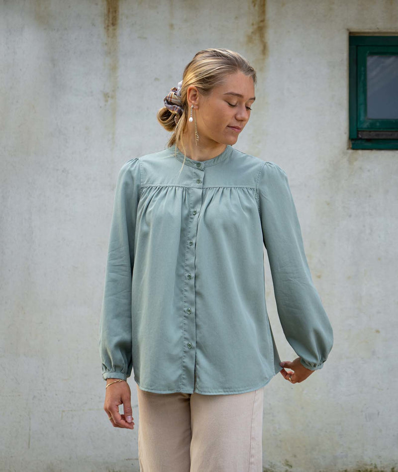 14002 | ELSK® VANG WOMEN'S SHIRT | DUSTY GREEN